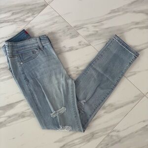 Guess Women’s Light Blue Skinny Jeans Size 26